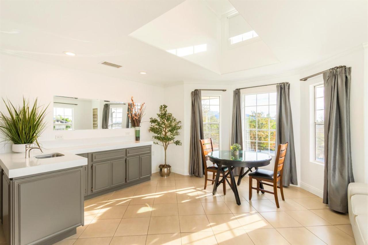 Villa Inn- Adult Only- Temecula Wine Country ภายนอก รูปภาพ